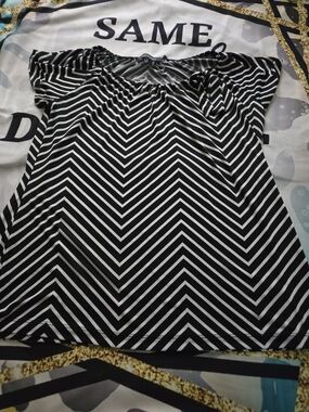 Liz McCoy Black and White Chevron Top